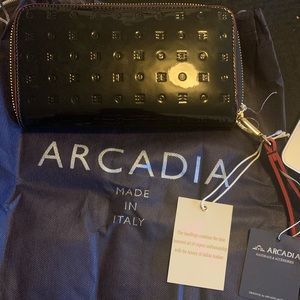 (NWT) Arcadia Multi-Pockets Wallet